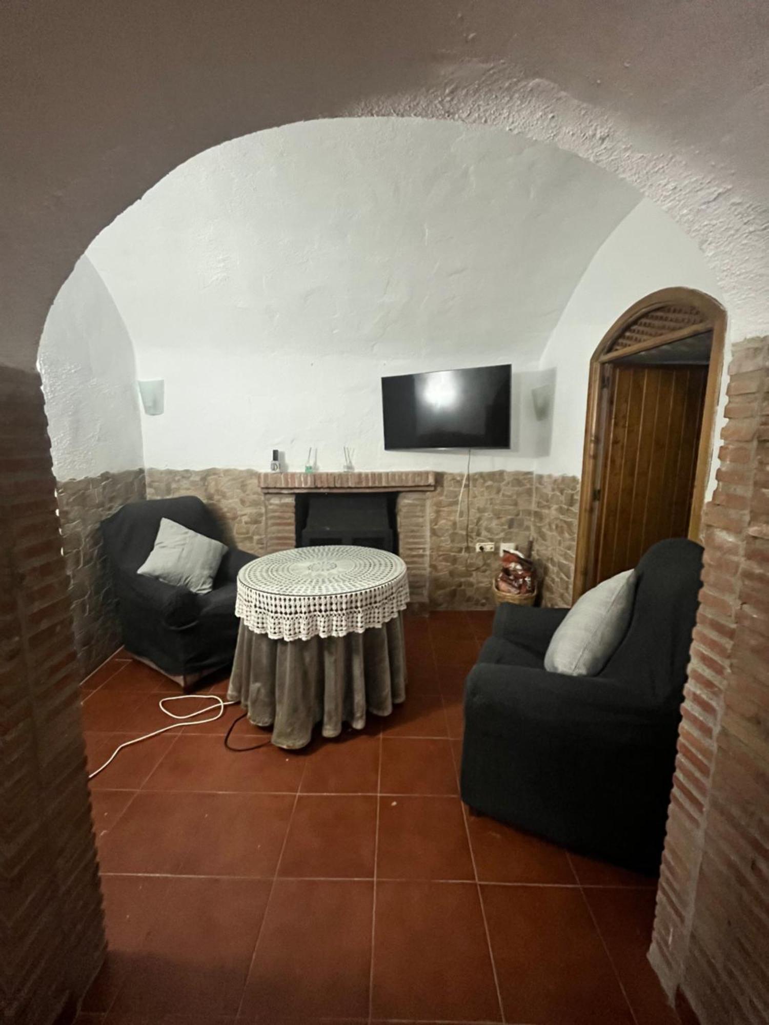 Casa Cueva La Estacion Villa กวาดิกซ์ ภายนอก รูปภาพ