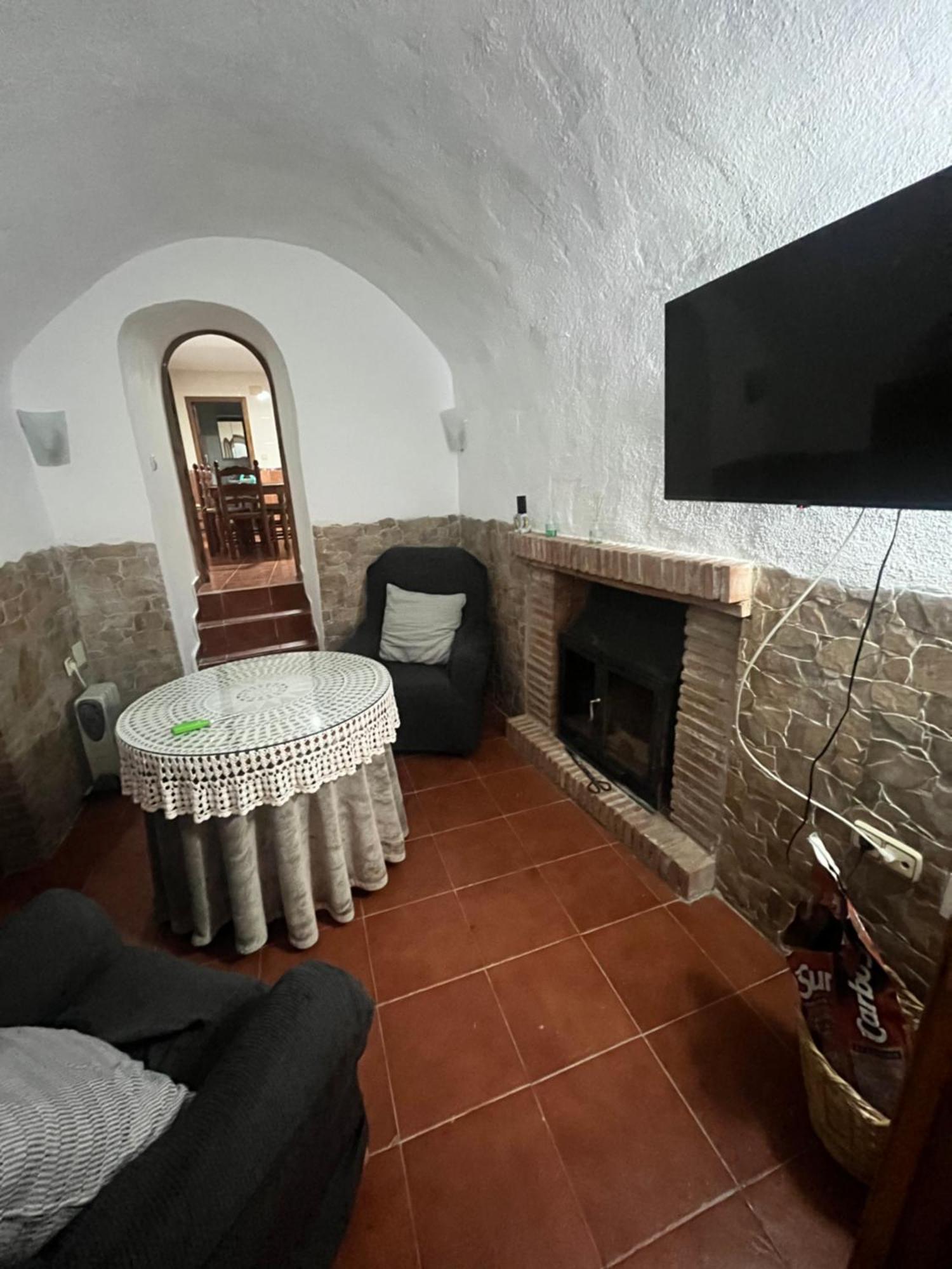Casa Cueva La Estacion Villa กวาดิกซ์ ภายนอก รูปภาพ